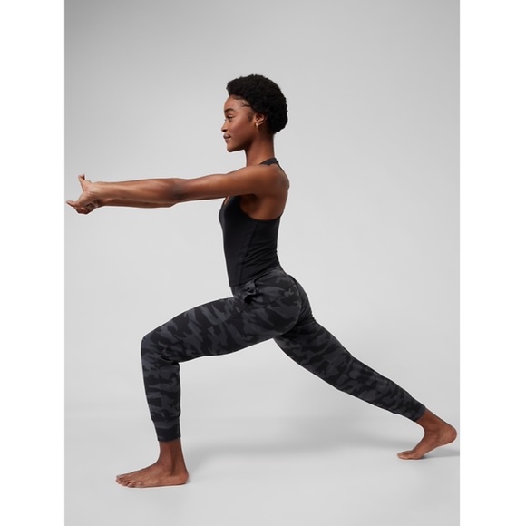 Athleta • Black Camo Salutation Jogger • Size L - Picture 5 of 13